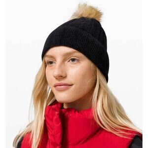 NWOT lululemon Pom Perfection Beanie